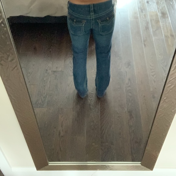 Women’s Guess Premium Jeans - Picture 3 of 12